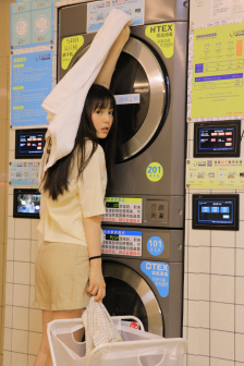 女邻居